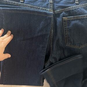 Men’s Lands' End Relaxed Fit Denim Jeans. 36